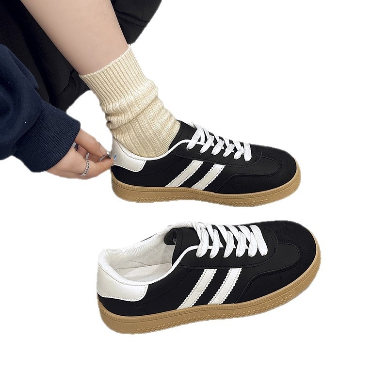 Unisex tenisice s niskim gornjim dijelom, vezanje, gumena potplata, Super Fiber gornji dio, mreža u unutrašnjosti, za sve sezone
