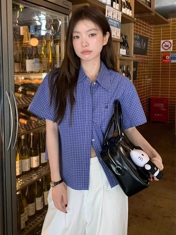 Риза с японски стил поло яка, каре шарка, полиестерна материя, свободен силует, къси ръкави