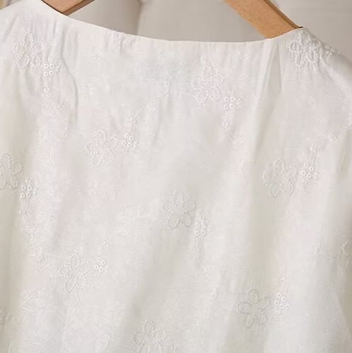 Ženska bluza s vezenjem: V izrez, kratki rukav, cvjetni 3D vez, poliester, standardni kroj