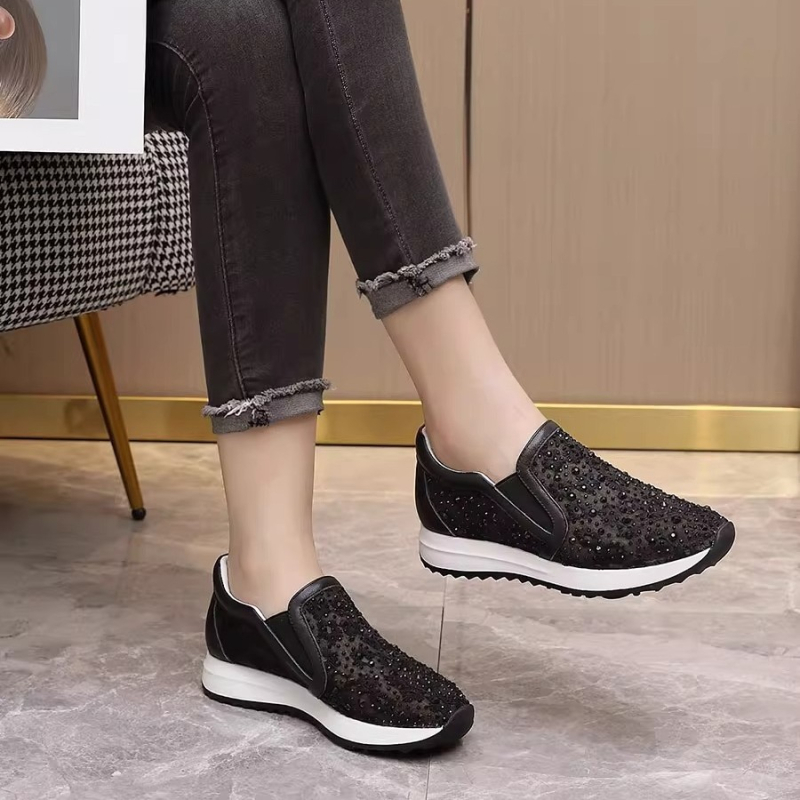 Ženske casual cipele od prave kože s mrežastim gornjim dijelom i rhinestones, okrugli vrh, srednja peta 3–5 cm, gumeni potplat