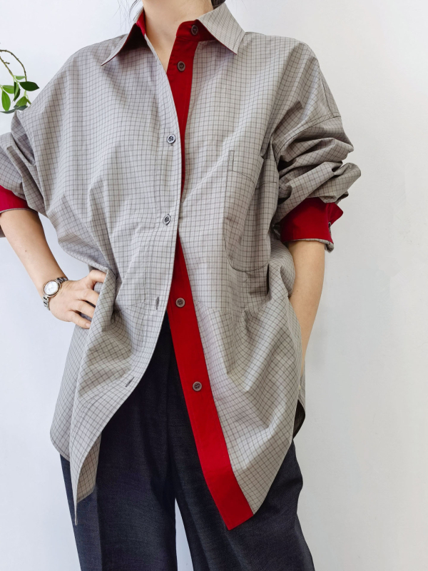 Pamučna karirana bluza s polo ovratnikom, široki kroj, srednja duljina, patchwork detalji