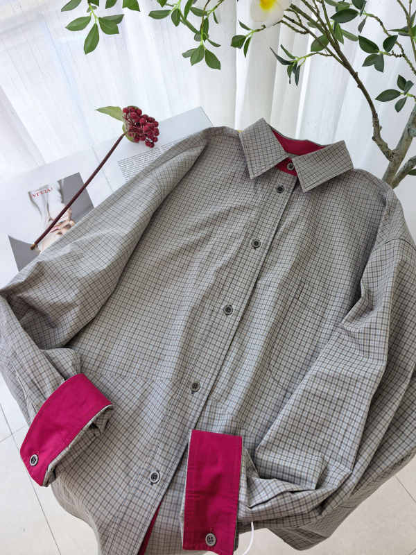 Pamučna karirana bluza s polo ovratnikom, široki kroj, srednja duljina, patchwork detalji
