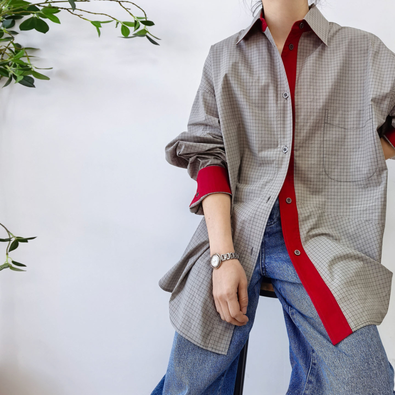 Pamučna karirana bluza s polo ovratnikom, široki kroj, srednja duljina, patchwork detalji