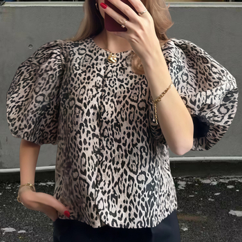 Női poliészter ing állatmintával, kardigán-stílusú laza megjelenés, rövid puffos ujj, kerek nyak, hossz 50–65 cm, nyár 2025