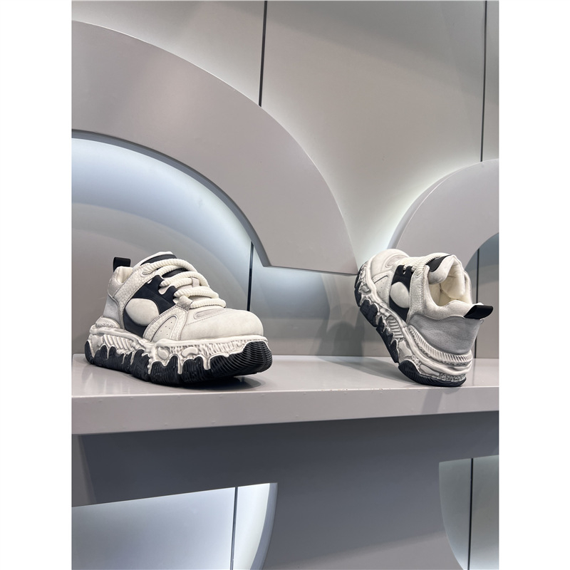 Muške tenisice u stilu dad shoes - Gornji materijal: super vlakno; Oblik prstiju: oštro; Zatvaranje: vezanje; Unutrašnjost: koža