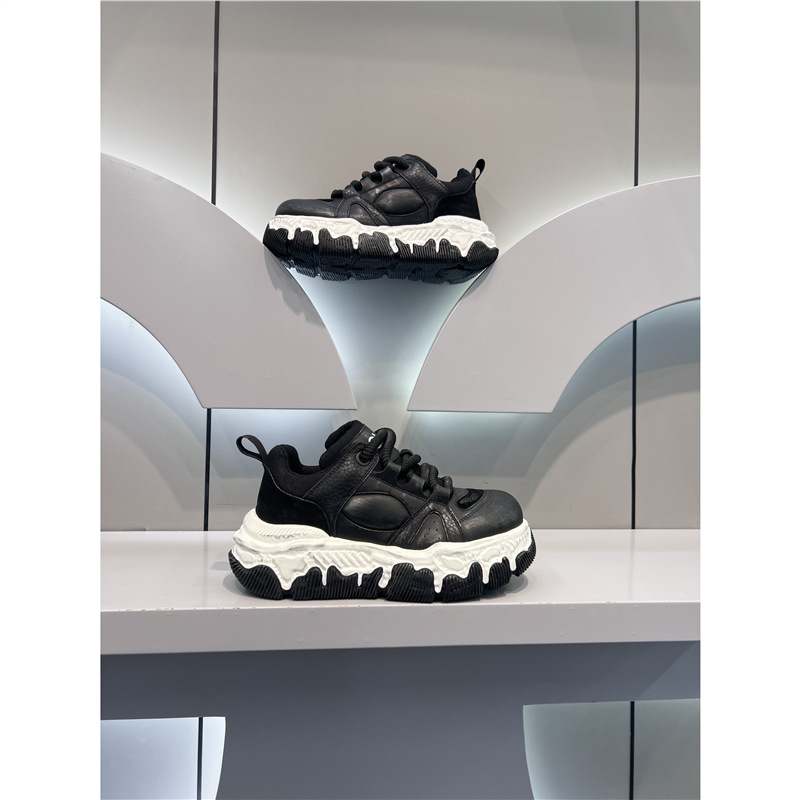 Muške tenisice u stilu dad shoes - Gornji materijal: super vlakno; Oblik prstiju: oštro; Zatvaranje: vezanje; Unutrašnjost: koža