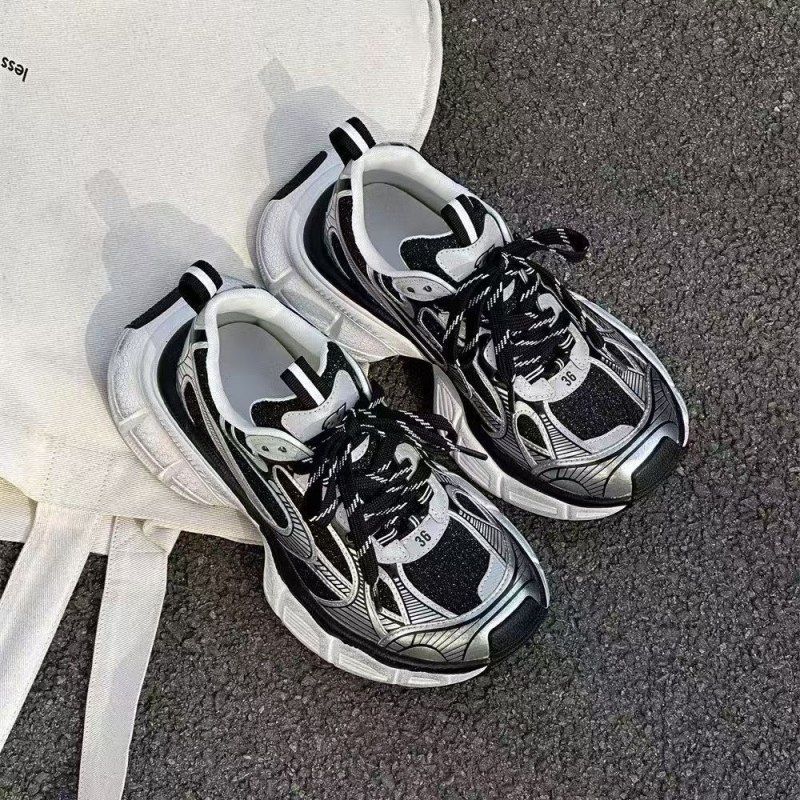 Ženske mrežaste tenisice dad stil s povećanjem visine 3–5 cm, potplat od gumene pjene, vezanje sprijeda, uzorak color-block
