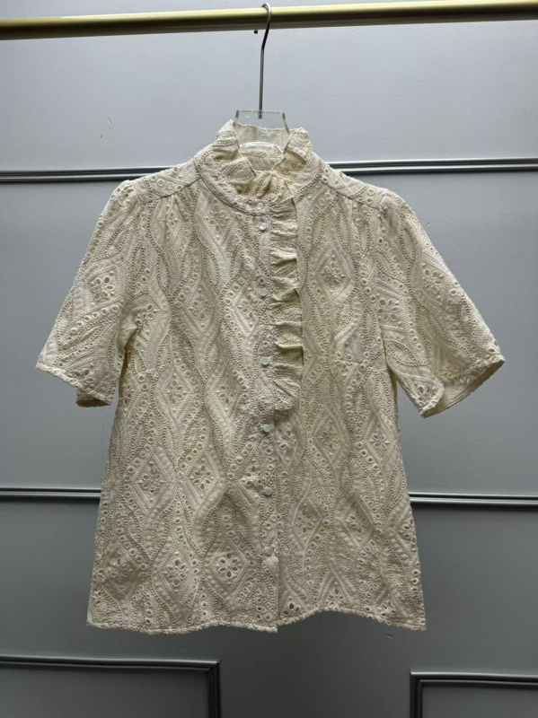 Ženska pamuk bluza s cvjetnim uzorkom, prozračna otvorena izvezenost, rukav 3/4, V-izrez