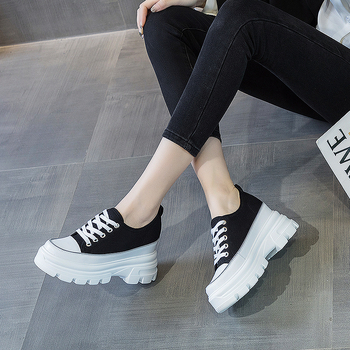 Platforme cipele s okruglim vrhom, denim gornji dio, muffin potpetica 6–8 cm, vezivanje šnouricama