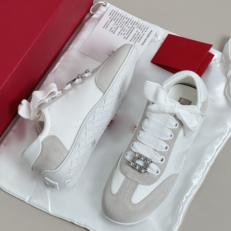 Adidași din piele pentru femei, cu șireturi, litere brodate și catarame metalice, talpă TPU