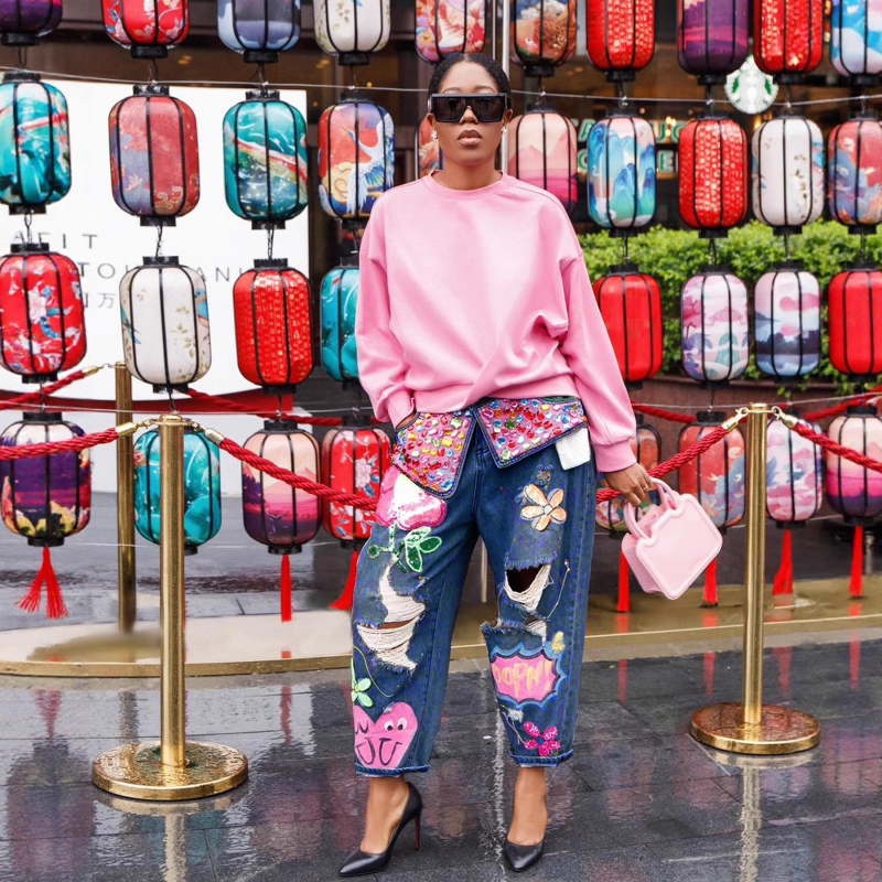 Odie jeanși din denim cu imprimeu, talie medie, croială dreaptă, denim stretch (30–50% poliester, 70–80% spandex), Primăvara 2024