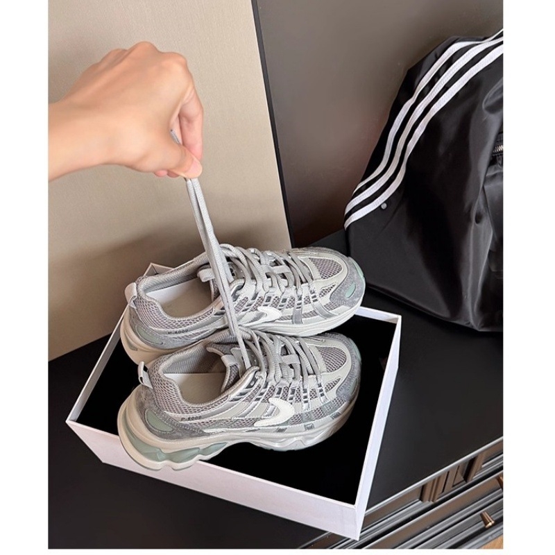 Szellőző hálós felsőrészű női cipő, magasságot növelő Dad Shoes, fűzős, 3–5 cm sarok, PU talp