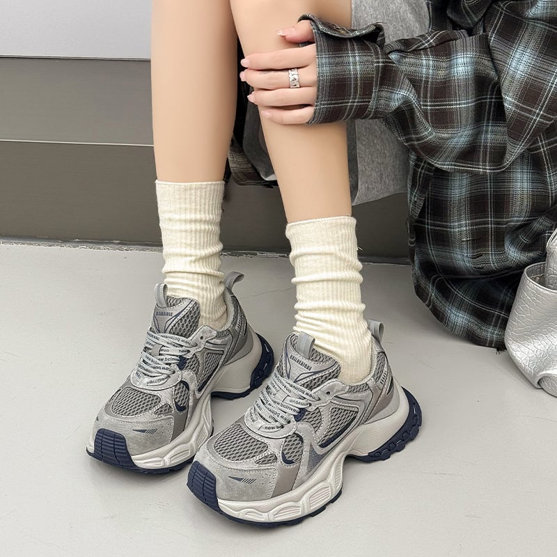 Pantofi sport damă dad shoes cu talpă PU, partea superioară din piele sintetică, guler scăzut (low-top), închidere cu șireturi, toc mediu 3–5 cm