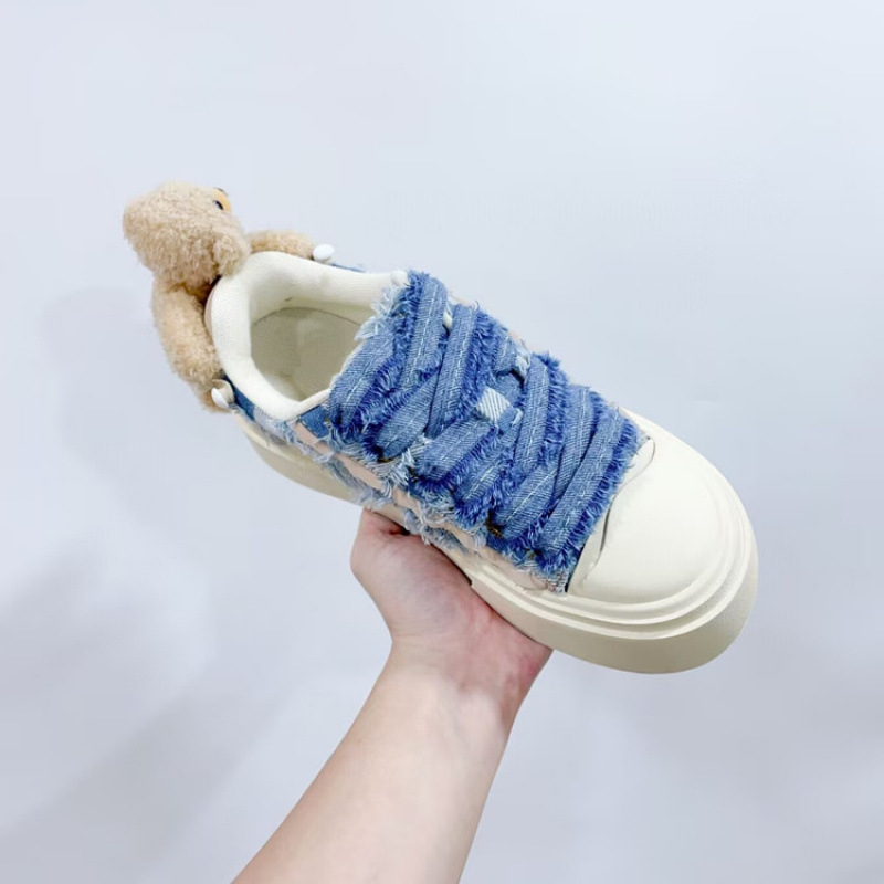 Ženske loafers s denim gornjim dijelom, okrugli vrh, niski pet 1–3 cm, prugasti uzorak, s vezicama