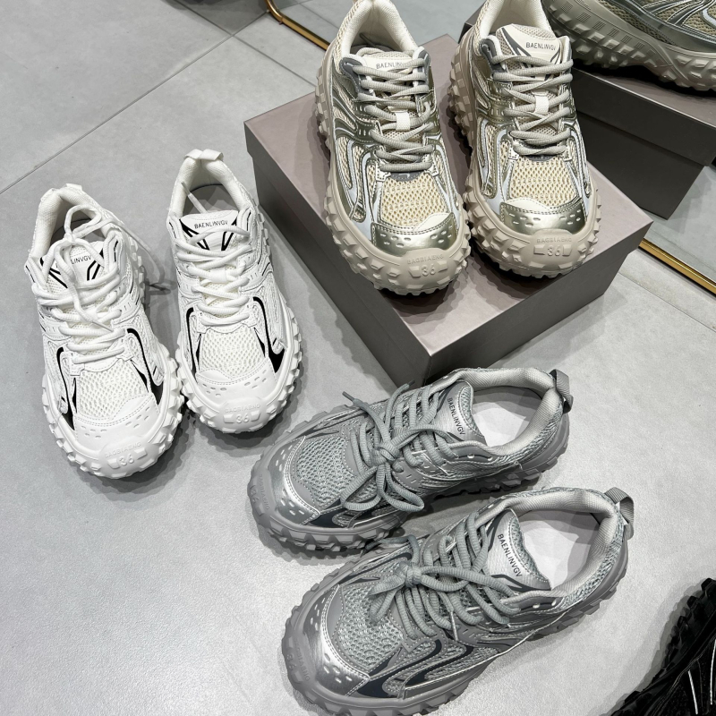 Adidași unisex gri, înălțimea tocului 6–8 cm, talpă din cauciuc, vârf rotund, căptușeală din plasă, șireturi frontale