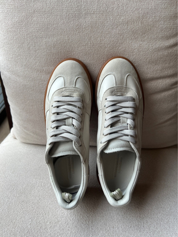 Pantofi casual unisex — vârf rotund, piele de miel la exterior și interior, talpă din cauciuc, toc mic 1–3 cm