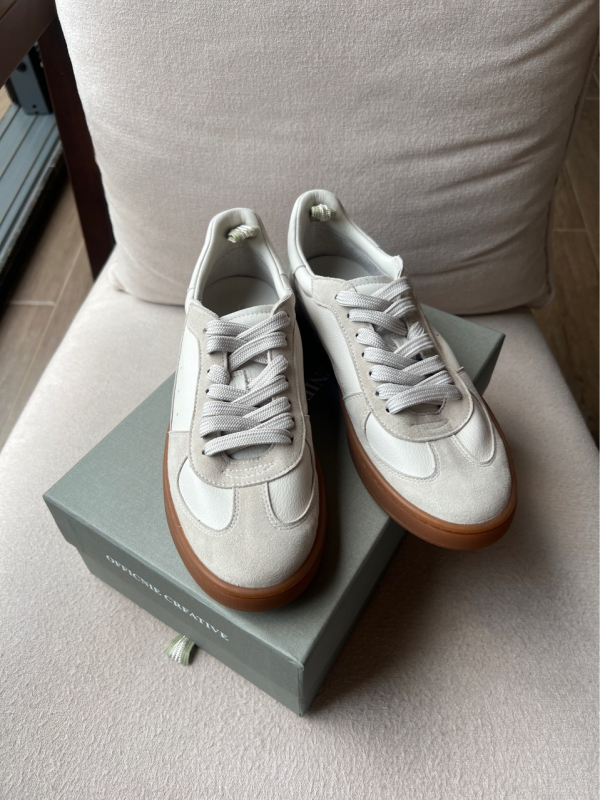 Pantofi casual unisex — vârf rotund, piele de miel la exterior și interior, talpă din cauciuc, toc mic 1–3 cm