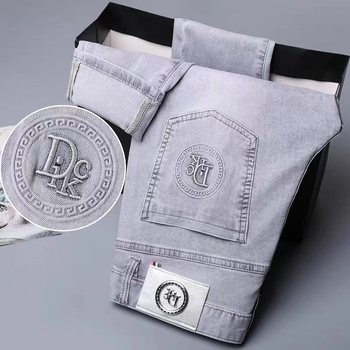 Traperice – uski kroj, denim, pamuk, srednji pojas, do gležnja (Slim-fit; Denim; Pamuk; Srednji pojas; Do gležnja)