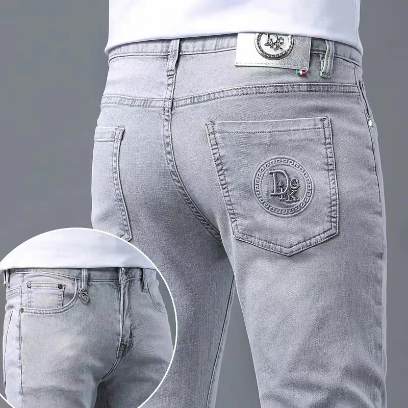 Traperice – uski kroj, denim, pamuk, srednji pojas, do gležnja (Slim-fit; Denim; Pamuk; Srednji pojas; Do gležnja)