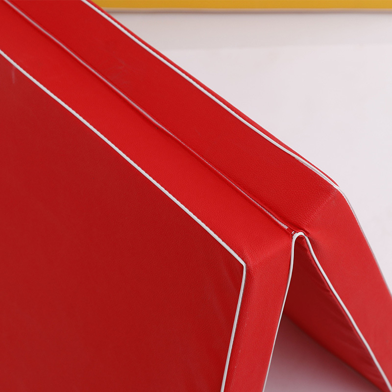 Gyermekeknek szóló gimnasztikai matrac, habanyagú felépítés, összecsukható edzőpad, sportpad edzéshez és harcművészetekhez