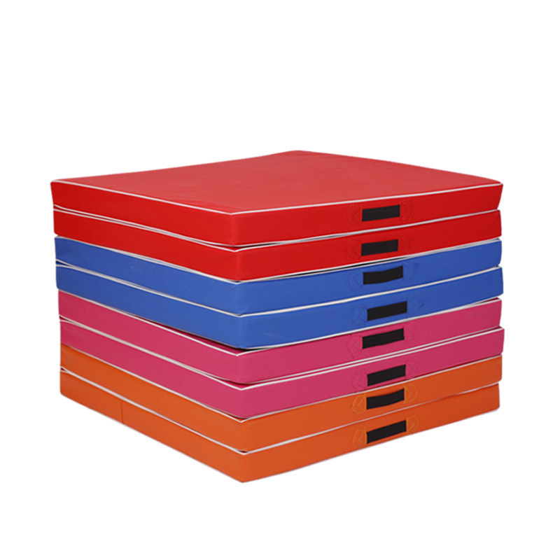 Gyermekeknek szóló gimnasztikai matrac, habanyagú felépítés, összecsukható edzőpad, sportpad edzéshez és harcművészetekhez