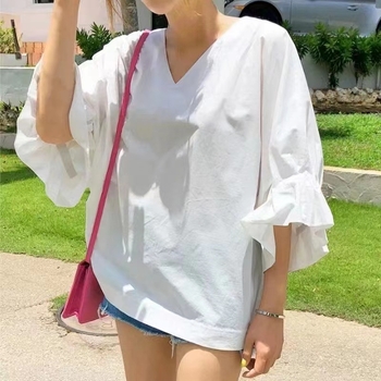 Košulja slobodnog kroja, japansko-korejski casual stil, V-izrez, lantern rukave, baby-doll silueta
