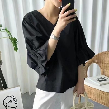 Košulja slobodnog kroja, japansko-korejski casual stil, V-izrez, lantern rukave, baby-doll silueta