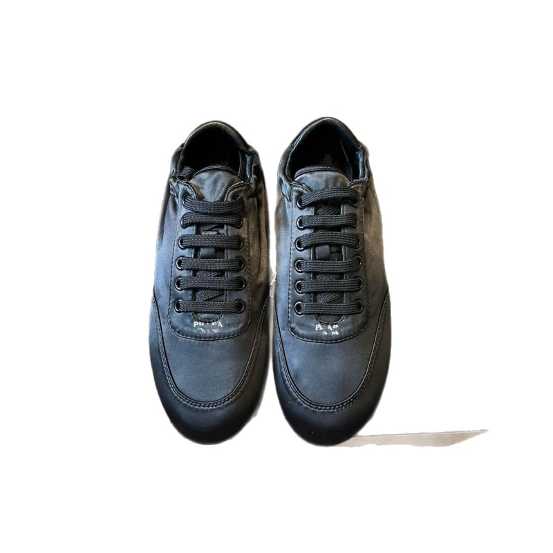 Αθλητικά παπούτσια, κλασικό ρετρό στυλ, επάνω μέρος από μεταξωτό ύφασμα, εσωτερική επένδυση από γνήσιο μαλλί προβάτου, PHYLON μεσαία σόλα, εξωτερική σόλα από καουτσούκ, κορδόνια