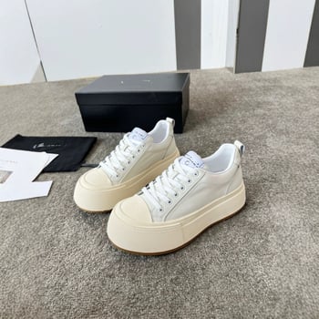 Γυναικείες casual sneakers από δέρμα αγελάδας, επένδυση από γούνα προβάτου, σόλα από καουτσούκ, κλείσιμο με κορδόνια