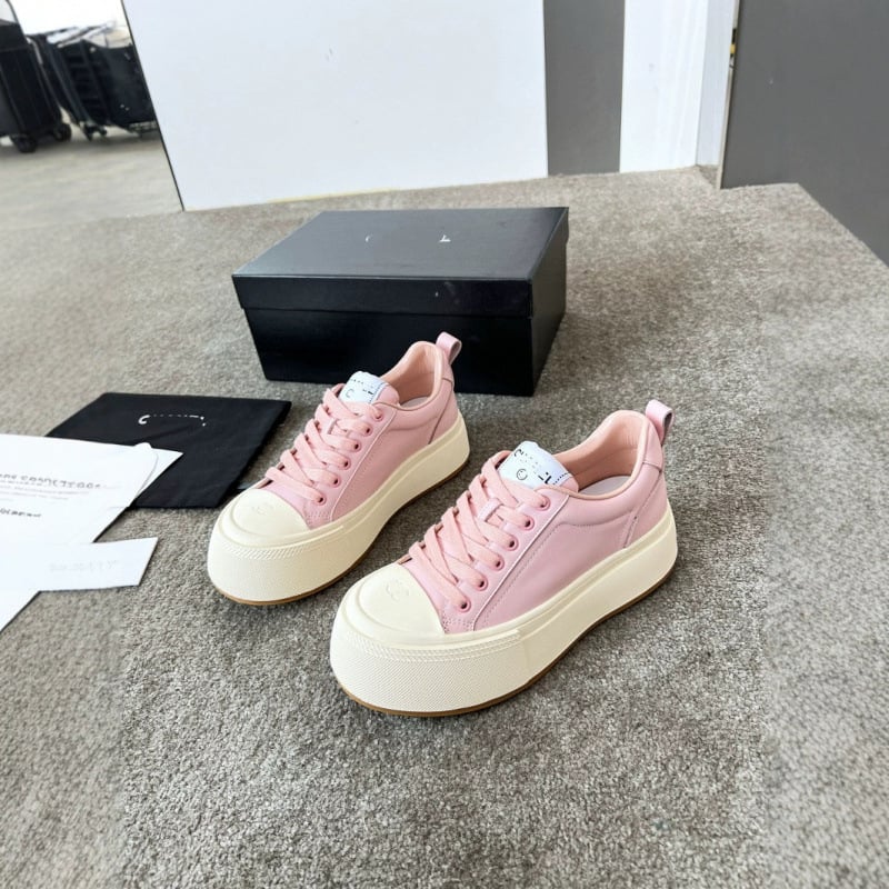 Γυναικείες casual sneakers από δέρμα αγελάδας, επένδυση από γούνα προβάτου, σόλα από καουτσούκ, κλείσιμο με κορδόνια