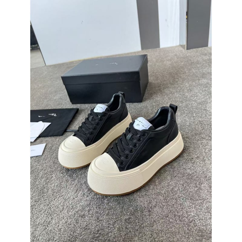 Γυναικείες casual sneakers από δέρμα αγελάδας, επένδυση από γούνα προβάτου, σόλα από καουτσούκ, κλείσιμο με κορδόνια