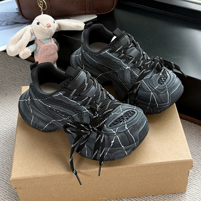 Pantofi sport damă dad shoes cu graffiti, partea superioară din microfibră, talpă din cauciuc, șireturi în față