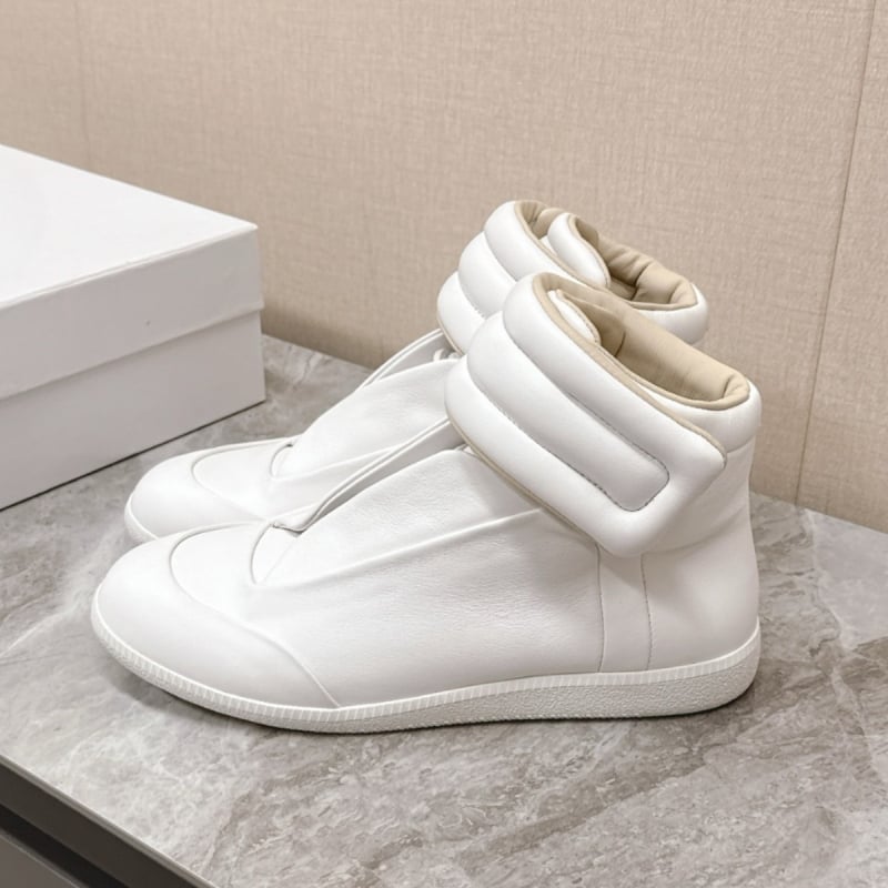 Unisex υψηλά αθλητικά παπούτσια με επάνω από βοϊνό δέρμα, Velcro κλείσιμο, PU μεσόπατος, αντιολισθητική καουτσούκ σόλα, εσωτερικό από δέρμα προβάτου