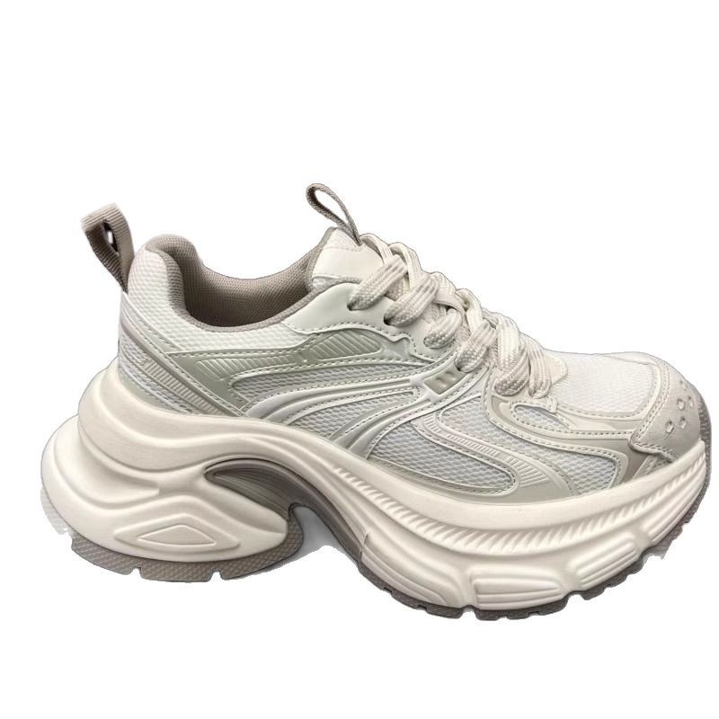 Ženske tenisice tipu dad shoes, gornji dio od kože tele i tekstila, gumeni potplat, 6–8 cm visoka peta, prednje vezanje, mrežasta podstava