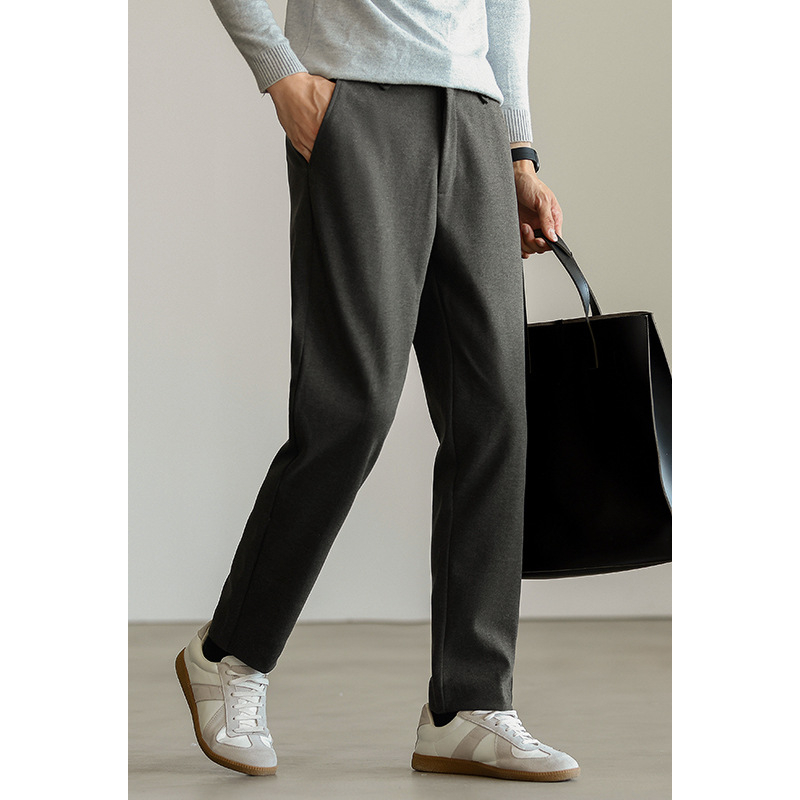 Muške hlače poslovno-ležernog ravnog kroja s elastičnim materijalom, srednji pojas, zip, bez pojasa