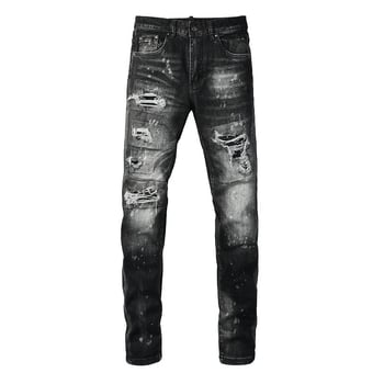 Traperice s poderotinama i graffiti zakrpama, uski kroj, rastezljivi denim