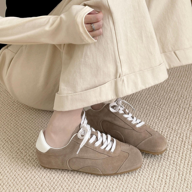 Női sportcipők fűzős, kerek orrú, matt felsőrész, lapos sarok, egyszínű