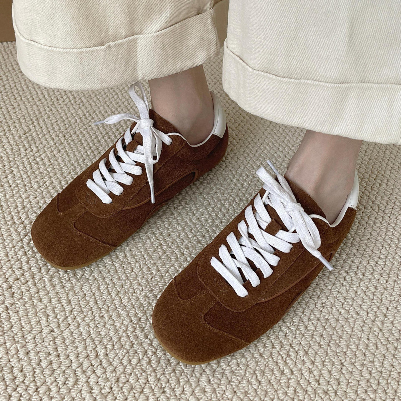 Női sportcipők fűzős, kerek orrú, matt felsőrész, lapos sarok, egyszínű