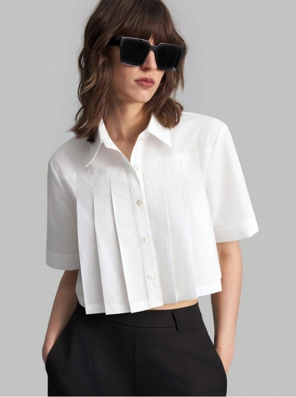 Korejski stil polo košulja s ovratnikom, kratkih rukava, plisirani dizajn i patchwork stil, 80-90% poliester, <30% spandeks