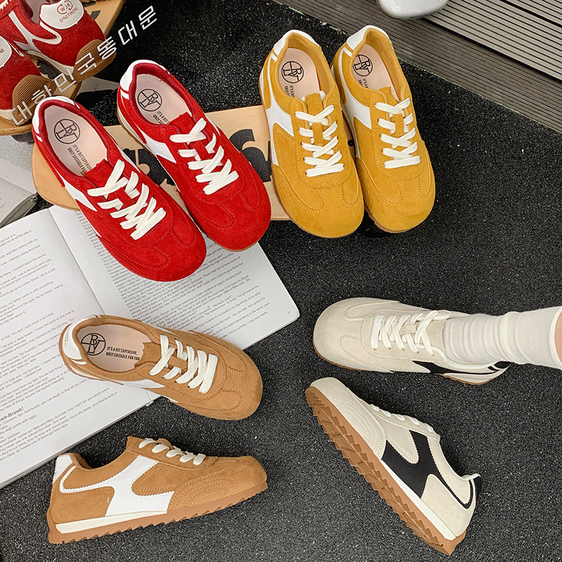 Ženske casual sportske tenisice – PU gornji dio, niski kroj, prugasti uzorak, gumena potplat, šnura sprijeda