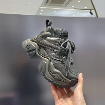 Női vastag talpú edzőcipő, textiles felsőrész, gumitalp, fűzőkkel, latex talpbetét, csúszásgátló, tartós