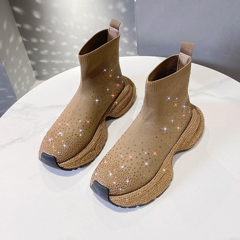 Pantofi sport pentru femei cu talpă înaltă, partea superioară din material textil, căptușeală din plasă respirabilă, talpă din cauciuc, închidere cu șireturi
