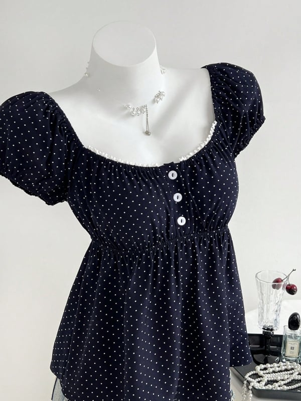 Bluza s točkicama, kvadratni ovratnik, lepršavi kratki rukavi, uski kroj