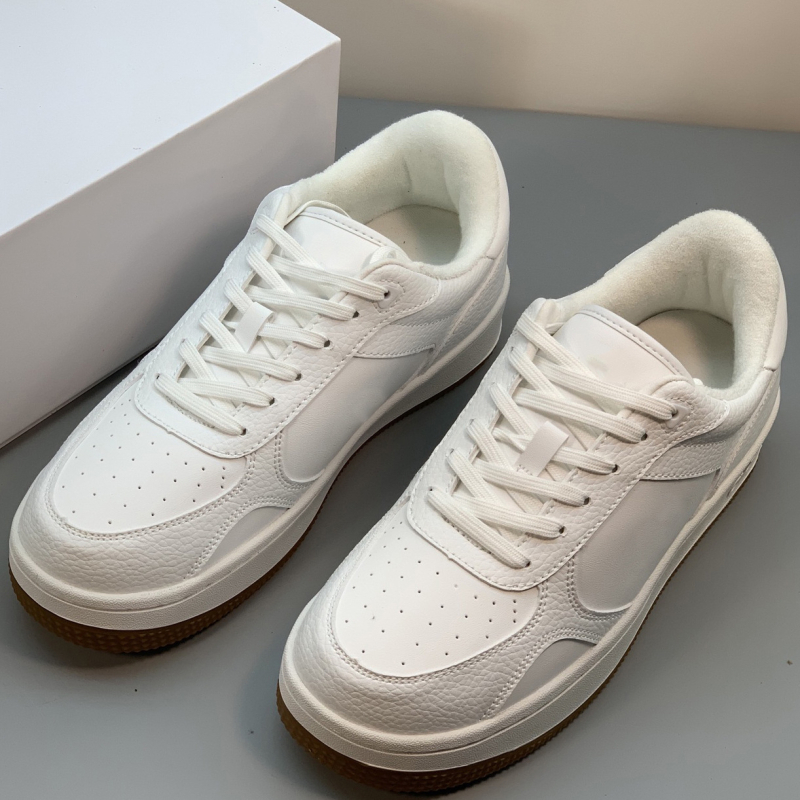 Casual kožne tenisice s vezicama, niski profil, gumeni đon, visina pete 1–3 cm, unisex