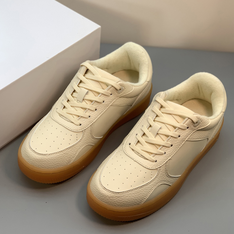 Casual kožne tenisice s vezicama, niski profil, gumeni đon, visina pete 1–3 cm, unisex