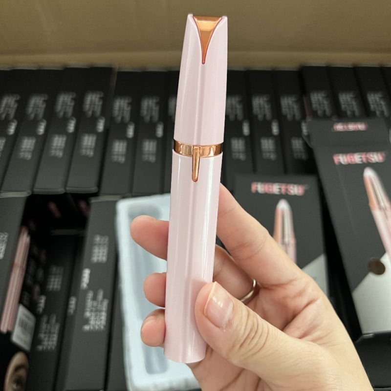 Електрически тример за вежди – за подстригване и оформяне, ABS корпус, USB захранване, почистване без вода