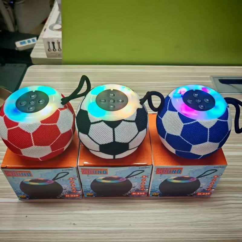 Boxă Bluetooth portabilă cu bas și iluminare RGB, putere 5W, Bluetooth 5.3, răspuns în frecvență 100Hz-20kHz, SNR ≥70dB, rază de acțiune 10 m