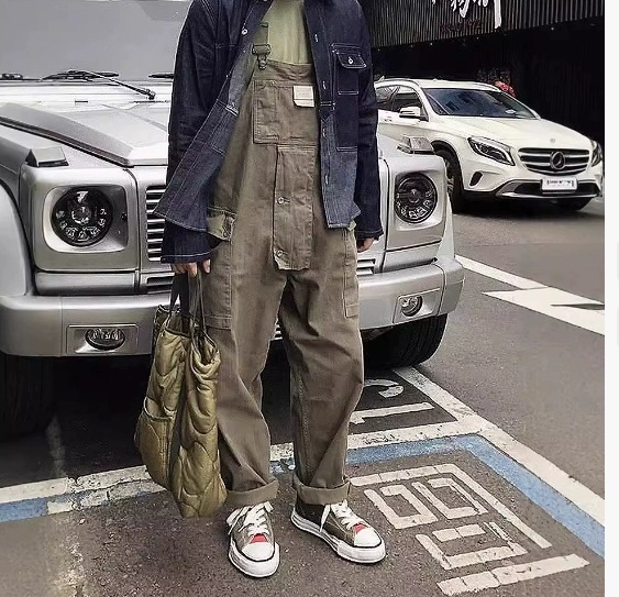 Muški denim kombinezon – ravni kroj, srednji obim struka, kopčanje sprijeda, pamuk-poliester mješavina