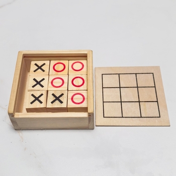 Drveni multifunkcionalni set ploče za dvije osobe s dizajnom logotipa: Ludo i Tic-Tac-Toe