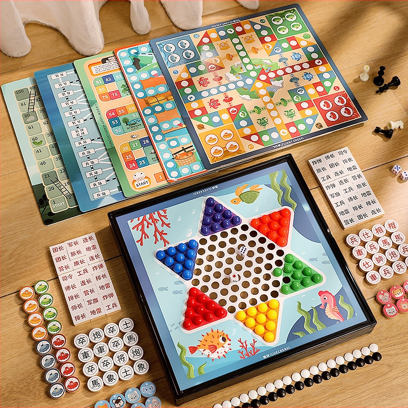 Višestruki set stolnih igara: Checkers, Flying Chess, Gomoku i Xiangqi; plastični edukativni stolni set za dom i zabavu; razvija intelektualni razvoj, koordinaciju ruka-oko, senzorne vještine i komunikaciju roditelj-dijete.